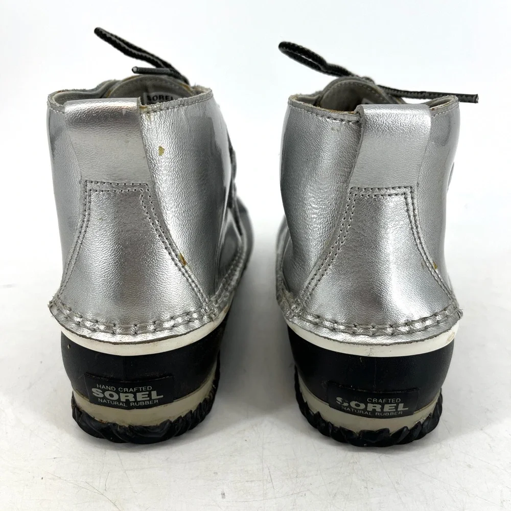 Sorel Women's Out n About Waterproof Winter Boots Silver Black Lace Up Ankle 9.5